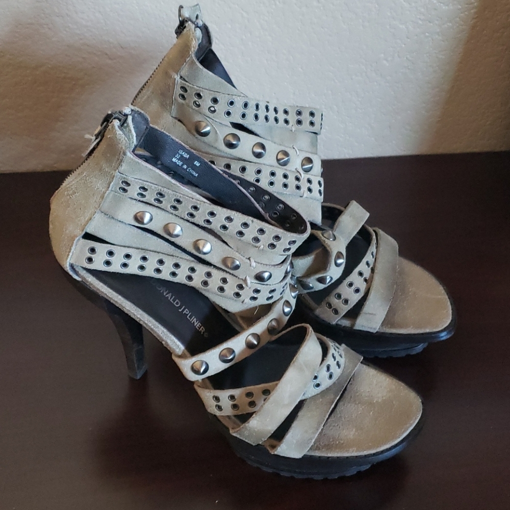 Stiletto studded Platform shoes